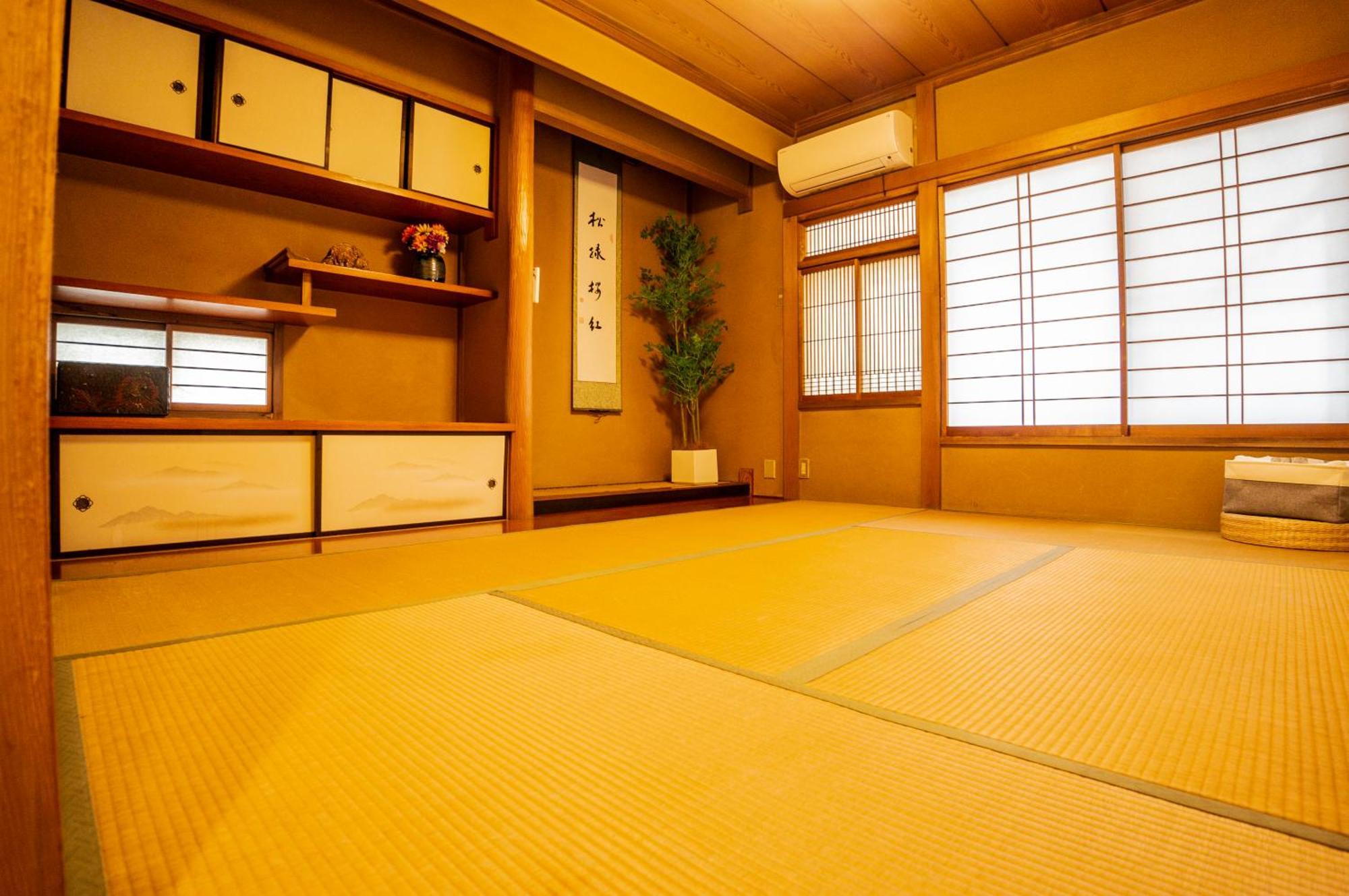 Family Or Business Travel 20 Percent Off 20 Guests 144Sqm Free Ikebukuro Shuttle 2 Kitchens Bathrooms 4 Bedrooms 東京都 外观 照片